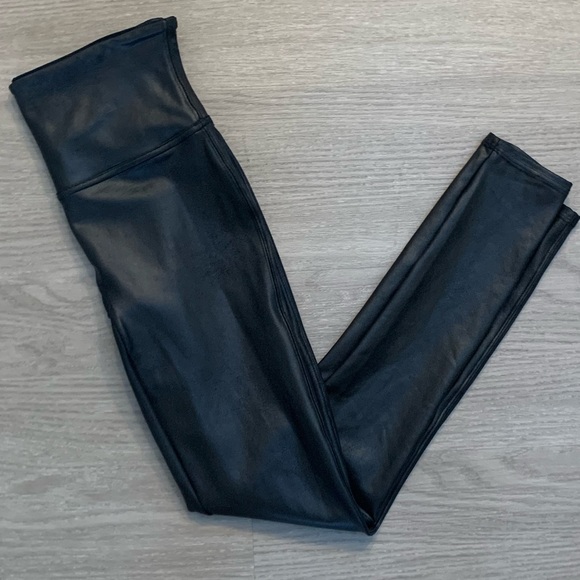 SPANX Pants - SPANX. Faux Leather Leggings. Size M. Color- Very Black